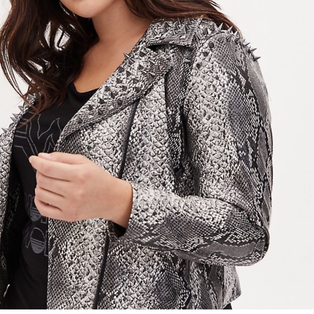 Torrid Wonder Woman 84 Faux Leather Snakeskin Crop Jacket, Size 5